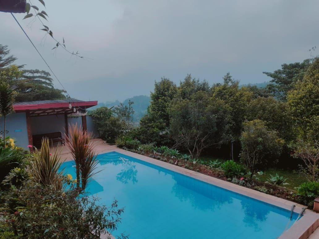 Villa Bata Merah By Spazie Paragajen Ngoại thất bức ảnh