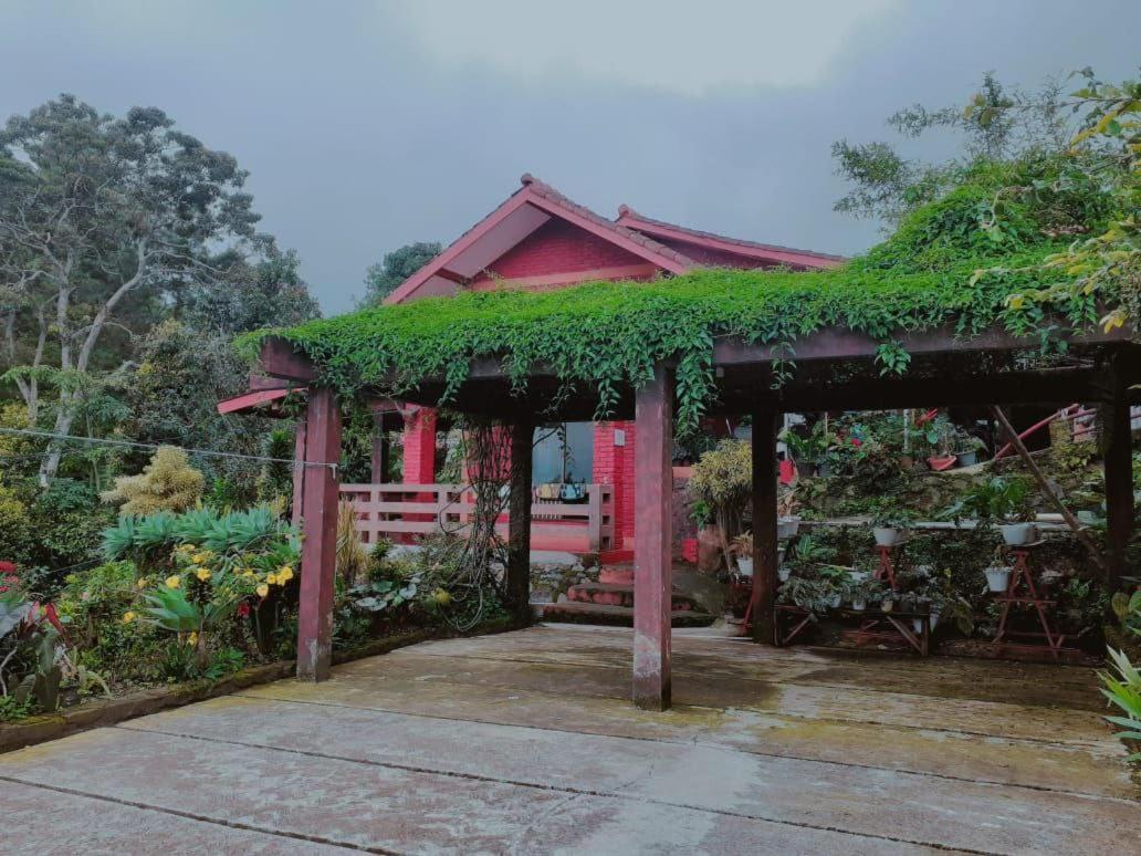 Villa Bata Merah By Spazie Paragajen Ngoại thất bức ảnh